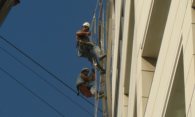 Trabajos verticales para Hotel Grand Marina Hotel (Barcelona)