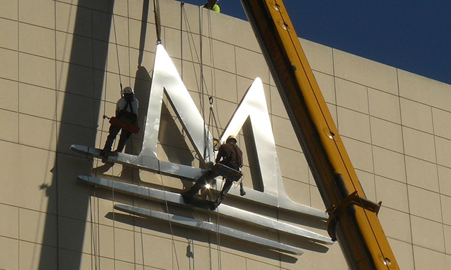 Trabajos verticales para Hotel Grand Marina Hotel (Barcelona)